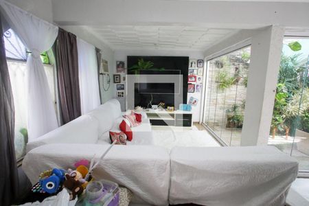Sala de Estar de casa de condomínio à venda com 3 quartos, 380m² em Taquara, Rio de Janeiro
