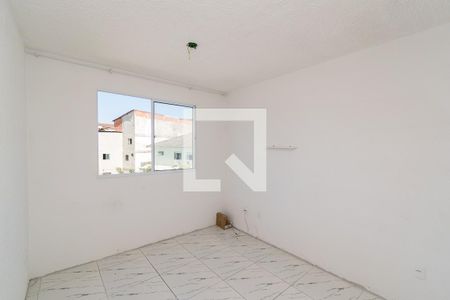 Sala de apartamento para alugar com 2 quartos, 42m² em Brás de Pina, Rio de Janeiro