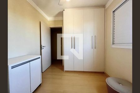 Quarto de apartamento à venda com 3 quartos, 120m² em Jardim das Paineiras, Campinas