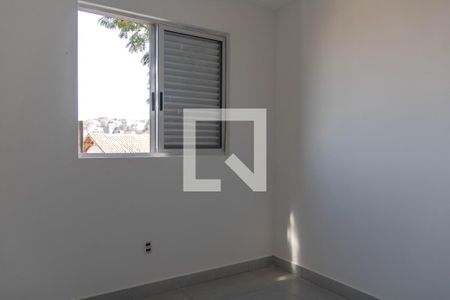 Quarto de apartamento à venda com 2 quartos, 60m² em Nova Barroca, Belo Horizonte