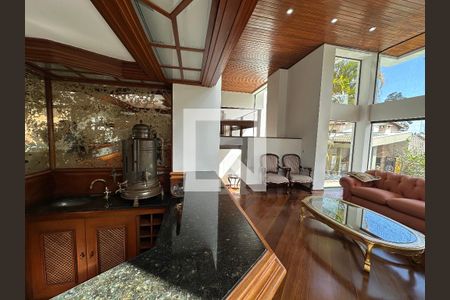 Sala de casa de condomínio para alugar com 4 quartos, 400m² em Morada dos Pássaros, Barueri