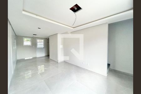 Sala de casa à venda com 2 quartos, 67m² em São Jorge, Novo Hamburgo