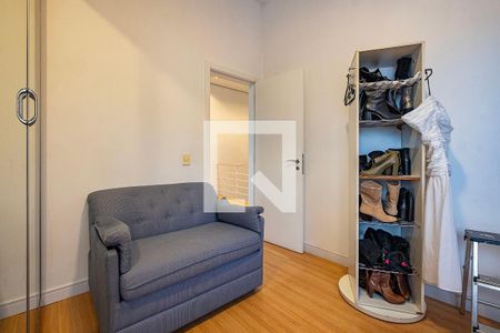 Quarto  de casa à venda com 4 quartos, 350m² em Alto de Pinheiros, São Paulo