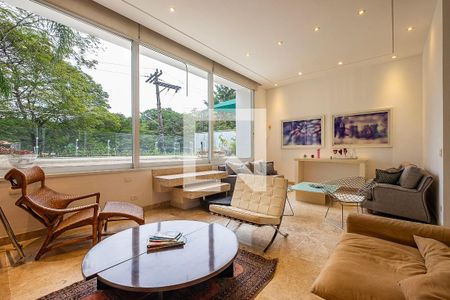 Sala de casa à venda com 4 quartos, 350m² em Alto de Pinheiros, São Paulo