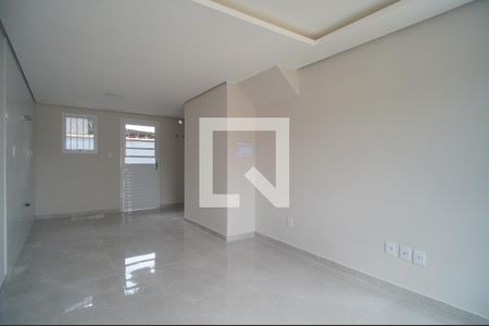 Sala de casa de condomínio à venda com 2 quartos, 67m² em São Jorge, Novo Hamburgo