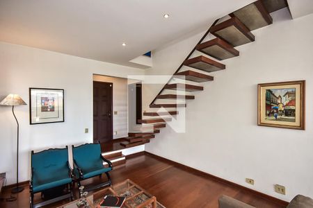 Sala de casa à venda com 5 quartos, 316m² em Jardim Leonor, São Paulo