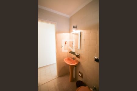 Banheiro de apartamento para alugar com 1 quarto, 55m² em Canto do Forte, Praia Grande