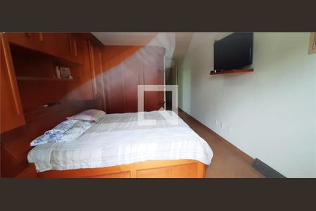 Casa à venda com 4 quartos, 220m² em Vila Lucia, São Paulo