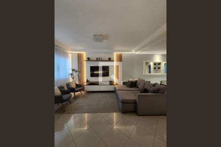 Casa à venda com 3 quartos, 187m² em Vila Alpina, Santo André