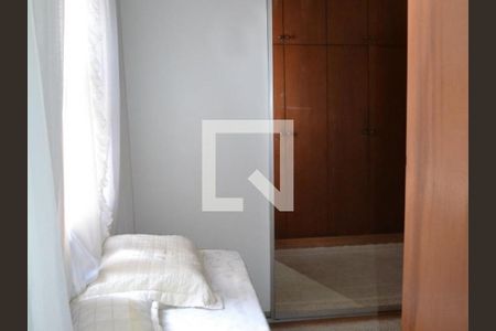 Suíte de casa à venda com 3 quartos, 140m² em Vila Cordeiro, São Paulo