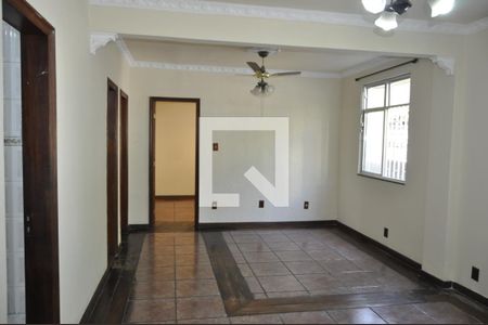 Sala de apartamento para alugar com 2 quartos, 67m² em Del Castilho, Rio de Janeiro