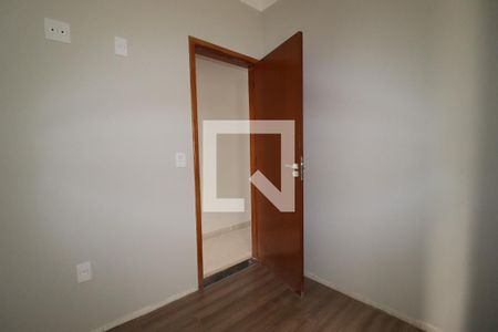 Quarto de apartamento à venda com 2 quartos, 47m² em Campestre, Santo André
