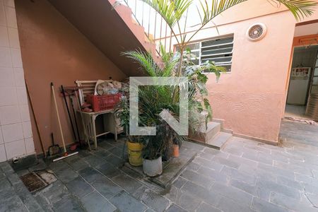 Quintal de casa à venda com 6 quartos, 264m² em Vila Claudio, Santo André