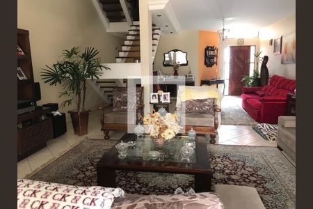Casa à venda com 3 quartos, 250m² em Jardim Utinga, Santo André