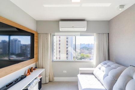 Sala de TV de apartamento à venda com 3 quartos, 185m² em Brooklin Novo, São Paulo