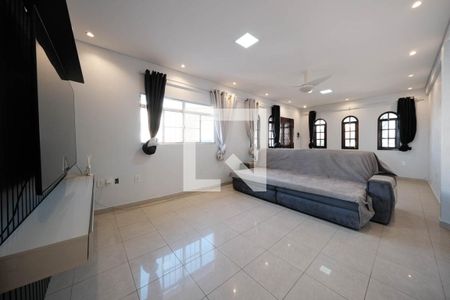 Sala 2 de casa para alugar com 6 quartos, 271m² em Jardim Ipanema(zona Leste), São Paulo