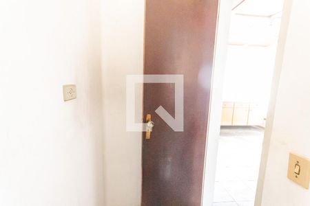 Lavabo de casa para alugar com 4 quartos, 249m² em Vila Curuçá, Santo André