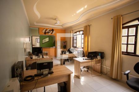 Sala de casa para alugar com 3 quartos, 200m² em Parque Sao Domingos, São Paulo