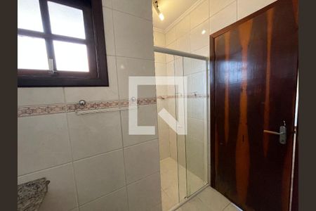 Banheiro da Suíte 2 de casa de condomínio para alugar com 4 quartos, 326m² em Granja Vianna cotia, Cotia