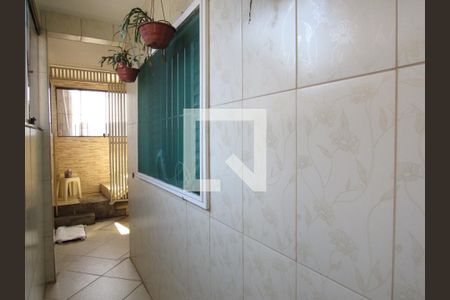 Área externa de casa à venda com 2 quartos, 170m² em Veloso, Osasco