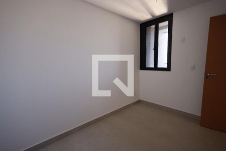 Quarto 2 de apartamento à venda com 3 quartos, 74m² em Vila Rosa, Goiânia