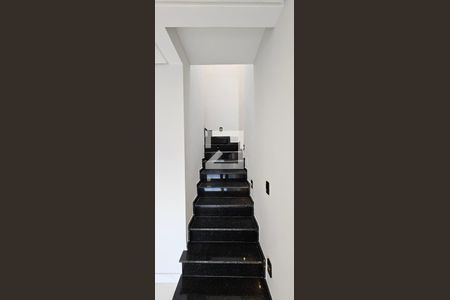 Corredor de casa à venda com 3 quartos, 130m² em Vila Dom Pedro Ii, São Paulo