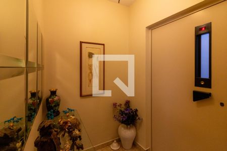 Hall Sala de apartamento para alugar com 3 quartos, 146m² em Moema, São Paulo
