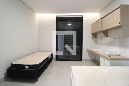 Quarto 1 de casa de condomínio para alugar com 4 quartos, 270m² em Granja Marileusa, Uberlândia