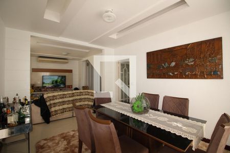 Sala de casa de condomínio à venda com 3 quartos, 600m² em Taquara, Rio de Janeiro