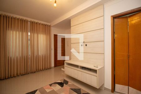 Sala de casa de condomínio à venda com 2 quartos, 70m² em Vila Santa Edwiges, São Paulo