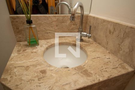 Lavabo de casa de condomínio à venda com 2 quartos, 70m² em Vila Santa Edwiges, São Paulo