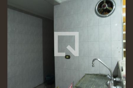 Cozinha de casa à venda com 2 quartos, 130m² em Vila Yolanda, Osasco