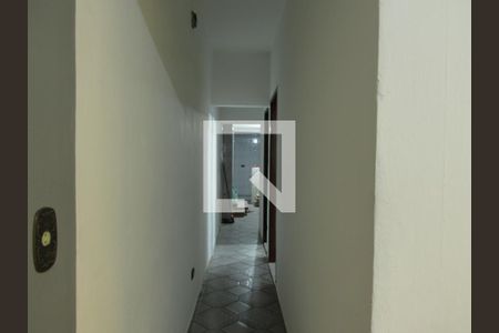 Corredor de casa à venda com 2 quartos, 130m² em Vila Yolanda, Osasco