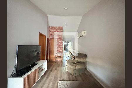 Sala de casa à venda com 2 quartos, 84m² em Canudos, Novo Hamburgo