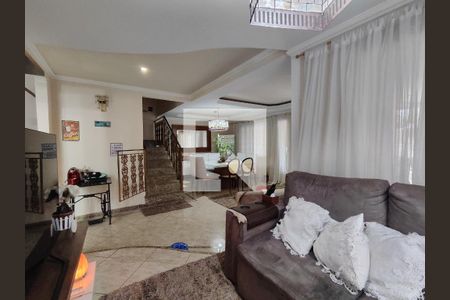 Sala de casa de condomínio para alugar com 5 quartos, 250m² em Vargem Grande, Rio de Janeiro