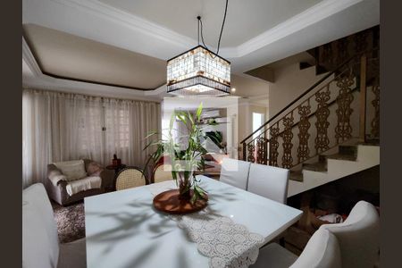 Sala de casa de condomínio para alugar com 5 quartos, 250m² em Vargem Grande, Rio de Janeiro