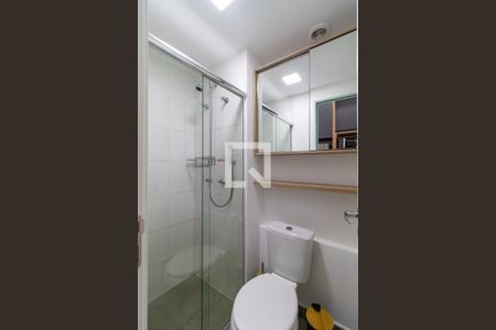 Banheiro de kitnet/studio para alugar com 1 quarto, 25m² em Perdizes, São Paulo