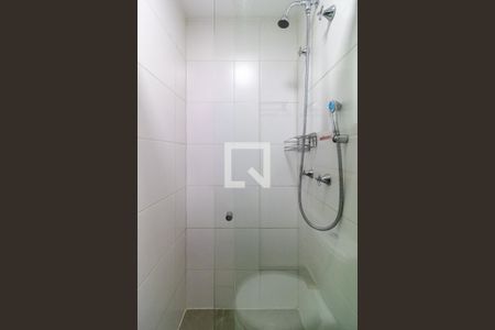 Banheiro de kitnet/studio para alugar com 1 quarto, 25m² em Perdizes, São Paulo