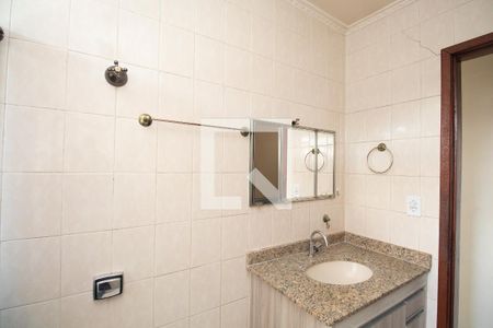 Casa 1 - Banheiro de casa à venda com 4 quartos, 200m² em Jardim Modelo, São Paulo