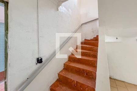 Escada de casa à venda com 3 quartos, 200m² em Vila Monumento, São Paulo