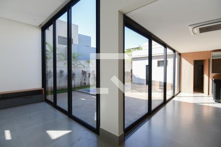 Sala de casa de condomínio para alugar com 3 quartos, 490m² em Vila do Golfe, Ribeirão Preto