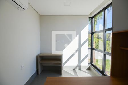 Sala 2 - Escritório de casa de condomínio para alugar com 3 quartos, 490m² em Vila do Golfe, Ribeirão Preto