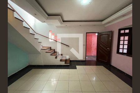 Sala de casa para alugar com 4 quartos, 136m² em Parque Ipe, São Paulo