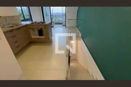 Escada de apartamento à venda com 2 quartos, 97m² em Sumarezinho, São Paulo