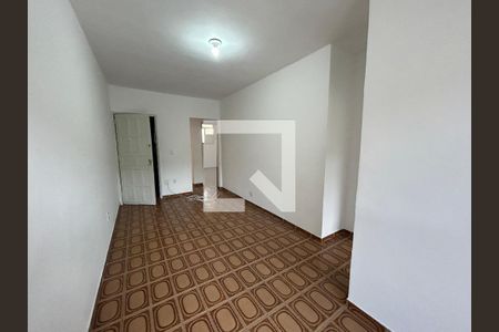 Sala de apartamento para alugar com 2 quartos, 65m² em Vila Valqueire, Rio de Janeiro