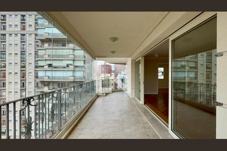 Varanda da Sala 1 de apartamento à venda com 3 quartos, 280m² em Jardim Paulistano, São Paulo