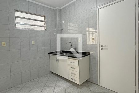 Cozinha de apartamento para alugar com 1 quarto, 55m² em José Menino, Santos