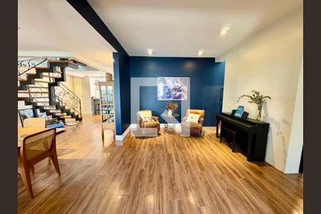 Sala de casa à venda com 3 quartos, 265m² em Vila Nova Conceição, São Paulo