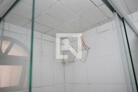 Banheiro de casa para alugar com 1 quarto, 34m² em Vila Bertioga, São Paulo