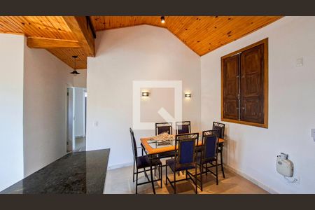 Sala de casa à venda com 2 quartos, 592m² em Santa Tereza, Belo Horizonte